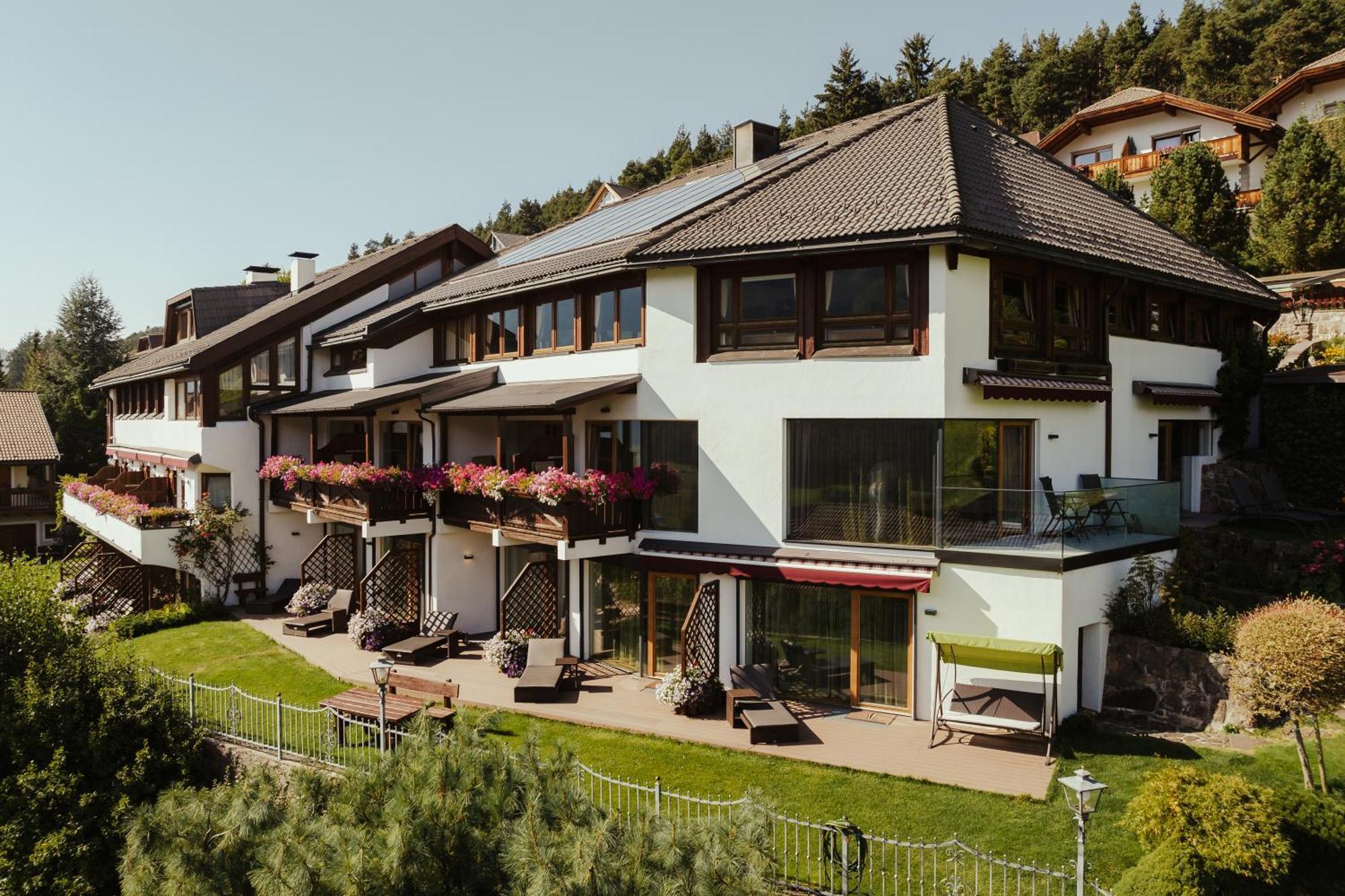 Hotel Grien St. Ulrich in Gröden Exterior foto