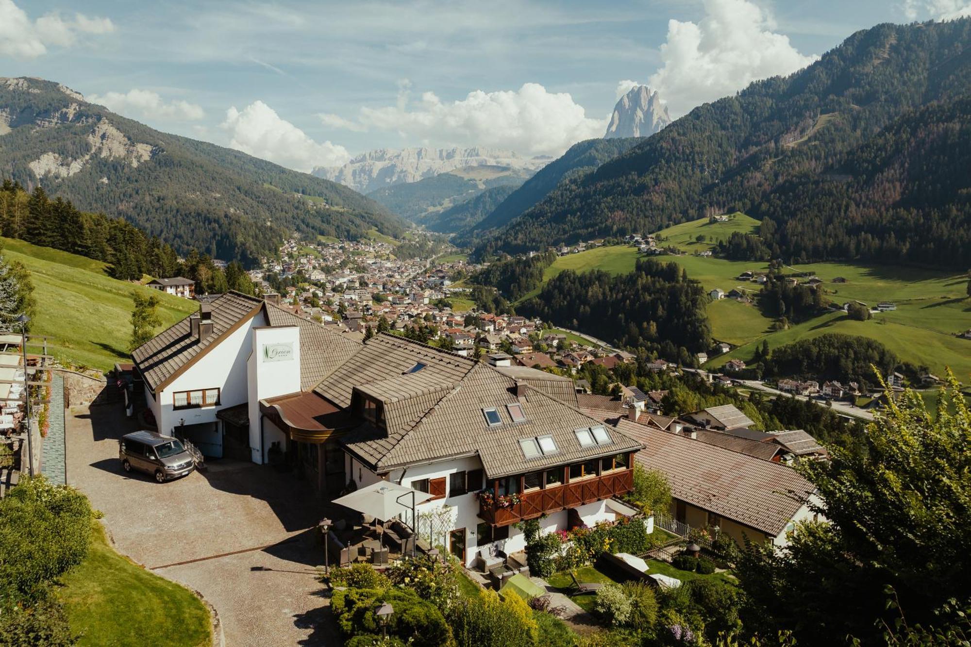 Hotel Grien St. Ulrich in Gröden Exterior foto